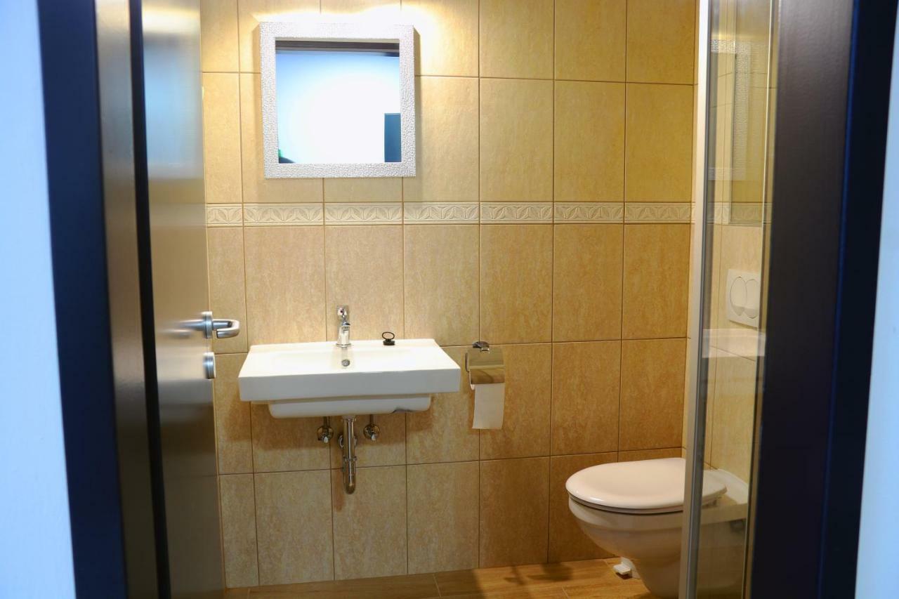 Top Hotel Vertesszolos エクステリア 写真